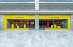 Mark Jacobs ikonik tasarımlarıyla İstinyePark’ta…