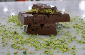 Dubai Çikolatası furyası pastanelerden sonra e-ticarete de sıçradı.