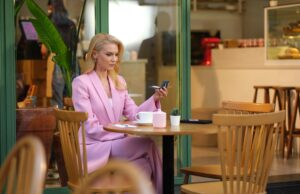 Halkbank’tan yeni kredi kartı “Paraf Kadın”ı reklam filmiyle tanıttı.