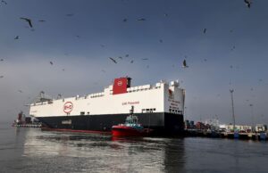 Türkiye’deki yüksek satış adetleri BYD’nin dev araç gemisi “BYD CHANGZHOU”yu ülkemize getirdi.