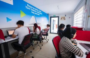 Türk Telekom’un desteklediği Kızılay 100. Yıl Kütüphaneleri ile deprem bölgesindeki öğrenciler sınavlara hazır