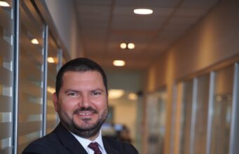 Atlas Copco, elektrikli araç batarya montajında zorluklara karşı dozajlama çözümleri sunuyor.