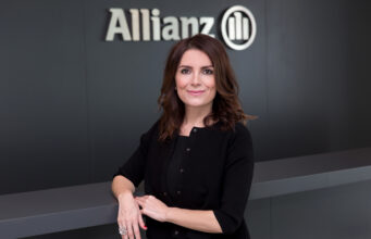 Allianz Türkiye çalışan anne-babalara yönelik uygulamalarıyla fark yaratıyor.